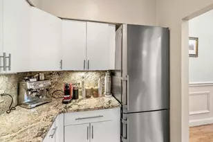 341 Beacon St, Boston, MA 02116 - Photo 16