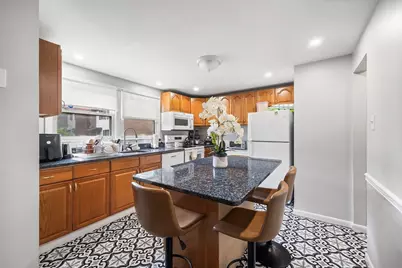 21 Hilton Ter, Boston, MA 02119 - Photo 2