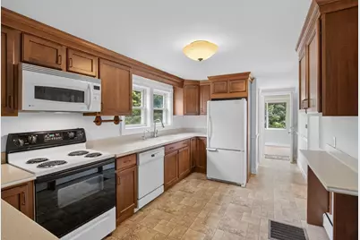 308 Union St, Leominster, MA 01453 - Photo 4