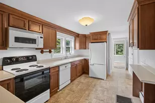 308 Union St, Leominster, MA 01453 - Photo 4