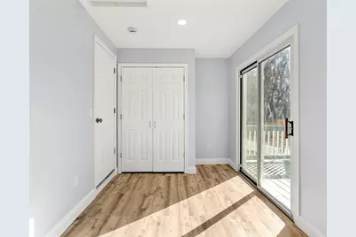 16 Jeanne Darc St, Lowell, MA 01854 - Photo 18