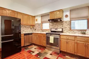 558 Washington St, Boston, MA 02135 - Photo 8