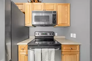 8 Walnut St, Peabody, MA 01960 - Photo 8