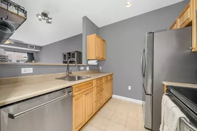 8 Walnut St #109, Peabody, MA 01960 - Photo 10