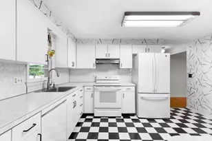 14 Oxbow Rd, Natick, MA 01760 - Photo 16