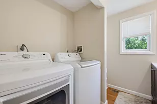17 Bolton St, Worcester, MA 01604 - Photo 24