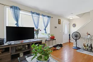 17 Bolton St, Worcester, MA 01604 - Photo 4