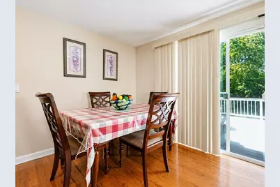 17 Bolton St, Worcester, MA 01604 - Photo 8