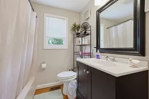 17 Bolton St, Worcester, MA 01604 - Photo 16