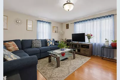 17 Bolton St, Worcester, MA 01604 - Photo 4