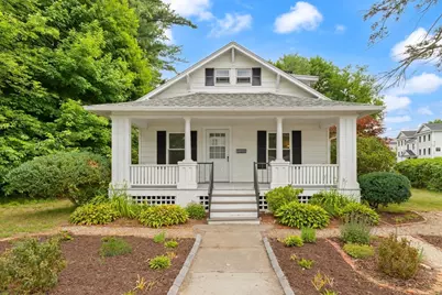 484 Groveland St, Haverhill, MA 01830 - Photo 2