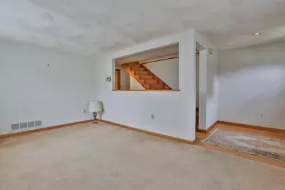 137 Central St, Saugus, MA 01906 - Photo 16