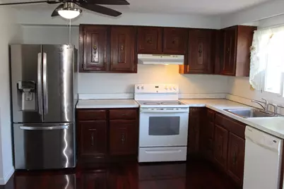 26 Yorktown Ct #26, Chicopee, MA 01020 - Photo 4
