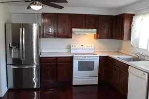 26 Yorktown Ct, Chicopee, MA 01020 - Photo 4