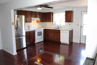 26 Yorktown Ct #26, Chicopee, MA 01020 - Photo 2