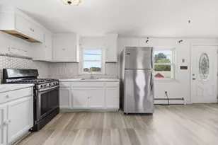 95 Lillian Terrace, Dracut, MA 01826 - Photo 2