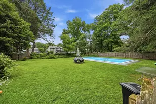 1 Florence St, Northampton, MA 01053 - Photo 12