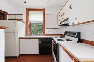 1 Florence St, Northampton, MA 01053 - Photo 24