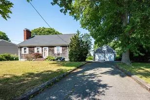 33 Terry Dr, Dartmouth, MA 02748 - Photo 1