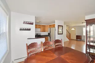 12 Manor Ct, Springfield, MA 01118 - Photo 14