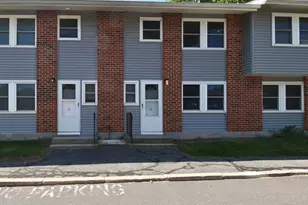 12 Manor Ct, Springfield, MA 01118 - Photo 2