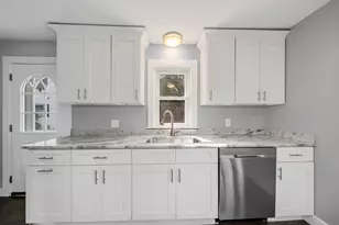 2 California Ln, Amesbury, MA 01913 - Photo 2