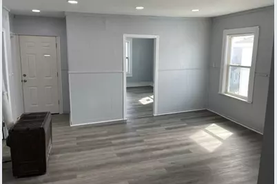 43 Orient St #1, Worcester, MA 01604 - Photo 8