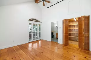 7 Derby St, Gloucester, MA 01930 - Photo 16