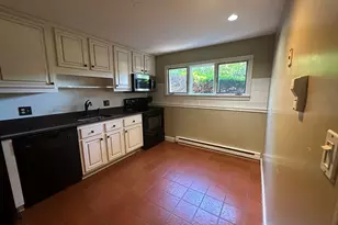 87 Phelps St, Marlborough, MA 01752 - Photo 2