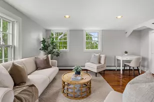 13 Linden St, Marblehead, MA 01945 - Photo 4