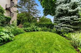 13 Linden St, Marblehead, MA 01945 - Photo 18