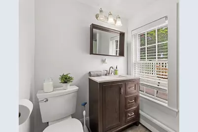 13 Linden St #3, Marblehead, MA 01945 - Photo 10