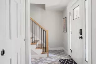 9 Waverly Dr, Andover, MA 01810 - Photo 4