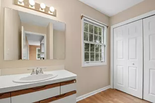 4 Herbert Dr, Sutton, MA 01590 - Photo 10