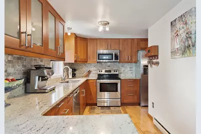8 Pershing St, Worcester, MA 01606 - Photo 12