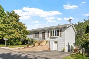 8 Pershing St, Worcester, MA 01606 - Photo 2