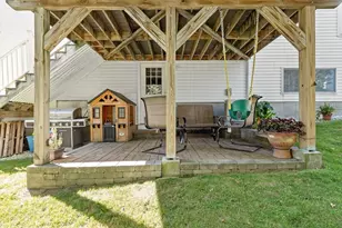8 Pershing St, Worcester, MA 01606 - Photo 24