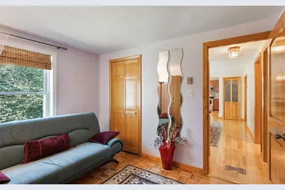 8 Pershing St, Worcester, MA 01606 - Photo 18