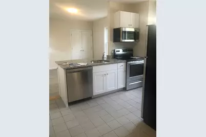8 Fair Street #4, Gloucester, MA 01930 - Photo 2