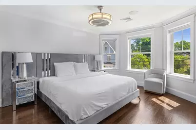 30 Port Norfolk St, Boston, MA 02122 - Photo 18