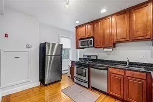 195 Bunker Hill St, Boston, MA 02129 - Photo 6
