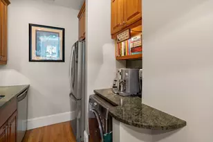 322 Beacon St, Boston, MA 02116 - Photo 10