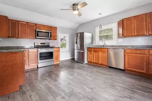 49 Prospect St, Woburn, MA 01801 - Photo 2