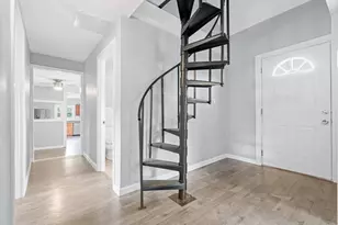 49 Prospect St, Woburn, MA 01801 - Photo 4