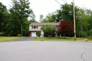 42 Wheatland St, Burlington, MA 01803 - Photo 4