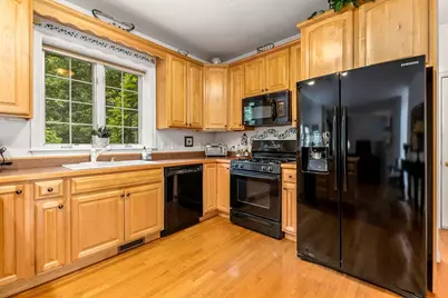 19 Burnham Ct, Stoughton, MA 02072 - Photo 14