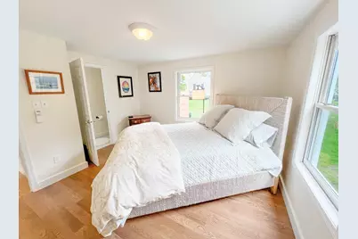 82 Pennsylvania Avenue, Oak Bluffs, MA 02557 - Photo 6