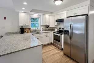 82 Pennsylvania Ave, Oak Bluffs, MA 02557 - Photo 4