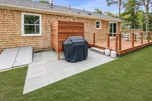 82 Pennsylvania Ave, Oak Bluffs, MA 02557 - Photo 12