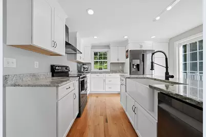 588 Main St, West Newbury, MA 01985 - Photo 14